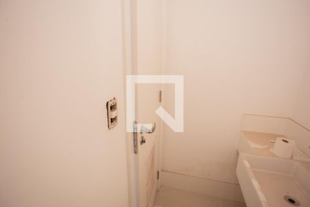 Apartamento à venda com 300m², 3 quartos e 5 vagas Apartamento à venda com 300m², 3 quartos e 5 vagasBanheiro
