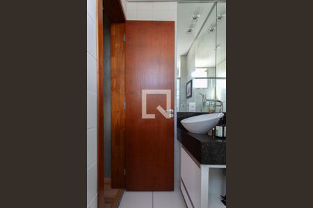 Apartamento à venda com 88m², 2 quartos e 2 vagasBanheiro Social 2