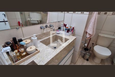 Apartamento à venda com 87m², 2 quartos e 1 vaga Apartamento à venda com 87m², 2 quartos e 1 vagaBanheiro da Suíte