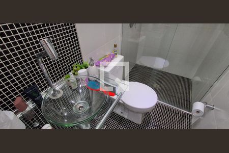 Apartamento à venda com 87m², 2 quartos e 1 vaga Apartamento à venda com 87m², 2 quartos e 1 vagaBanheiro da Suíte