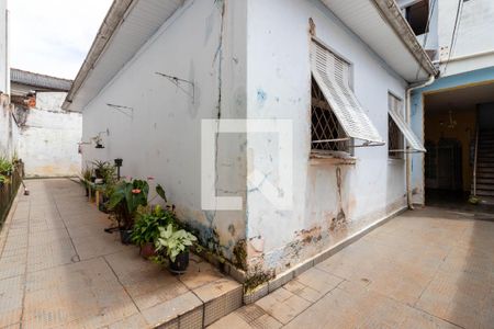 Casa à venda com 230m², 3 quartos e sem vaga Casa à venda com 230m², 3 quartos e sem vagaCorredor Lateral