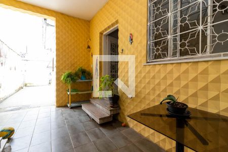 Casa à venda com 230m², 3 quartos e sem vaga Casa à venda com 230m², 3 quartos e sem vagaQuintal