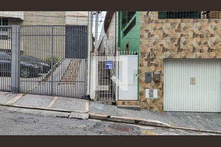 Casa à venda com 230m², 3 quartos e sem vaga Casa à venda com 230m², 3 quartos e sem vagaFachada