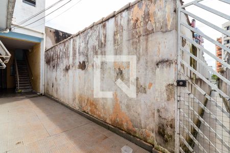 Casa à venda com 230m², 3 quartos e sem vaga Casa à venda com 230m², 3 quartos e sem vagaCorredor Lateral