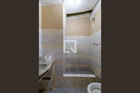 Casa à venda com 150m², 3 quartos e 2 vagas Casa à venda com 150m², 3 quartos e 2 vagasBanheiro de Serviço