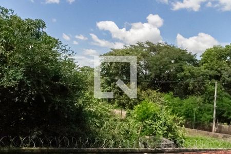 Casa à venda com 1500m², 4 quartos e 15 vagas Casa à venda com 1500m², 4 quartos e 15 vagasVista da suíte 1