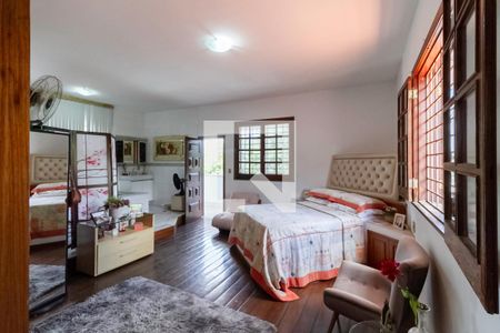 Casa à venda com 1500m², 4 quartos e 15 vagas Casa à venda com 1500m², 4 quartos e 15 vagasSuíte 2