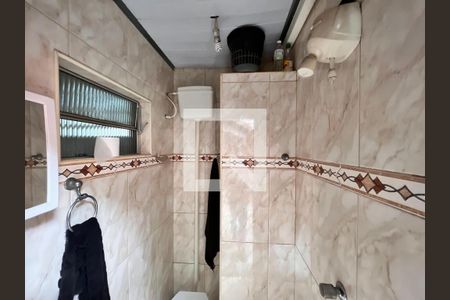 Casa à venda com 270m², 2 quartos e 4 vagas Casa à venda com 270m², 2 quartos e 4 vagasLavabo