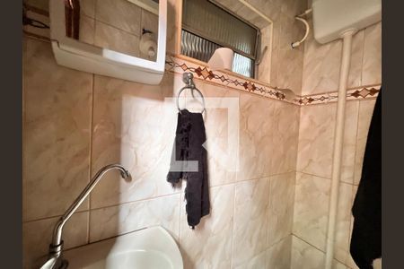 Casa à venda com 270m², 2 quartos e 4 vagas Casa à venda com 270m², 2 quartos e 4 vagasLavabo