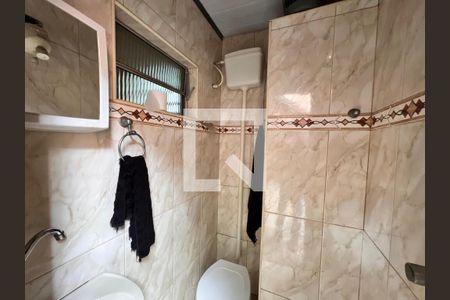 Casa à venda com 270m², 2 quartos e 4 vagas Casa à venda com 270m², 2 quartos e 4 vagasLavabo