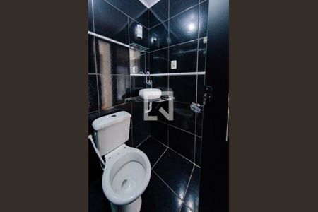 Casa à venda com 70m², 2 quartos e sem vaga Casa à venda com 70m², 2 quartos e sem vagaBanheiro