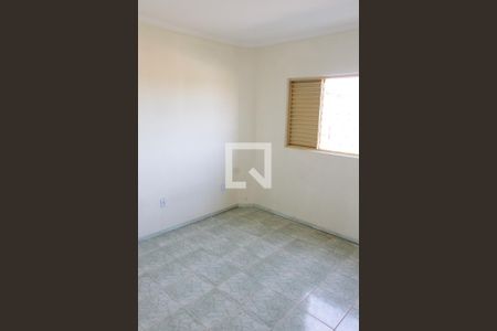 Casa à venda com 250m², 3 quartos e 3 vagas Casa à venda com 250m², 3 quartos e 3 vagasQUARTO 1