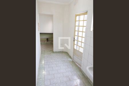 Casa à venda com 250m², 3 quartos e 3 vagas Casa à venda com 250m², 3 quartos e 3 vagasÁREA DE SERVIÇO