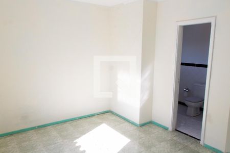 Casa à venda com 250m², 3 quartos e 3 vagas Casa à venda com 250m², 3 quartos e 3 vagasSUITE