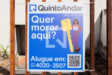 Casa à venda com 250m², 3 quartos e 3 vagas Casa à venda com 250m², 3 quartos e 3 vagasFACHADA