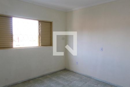 Casa à venda com 250m², 3 quartos e 3 vagas Casa à venda com 250m², 3 quartos e 3 vagasQUARTO 1