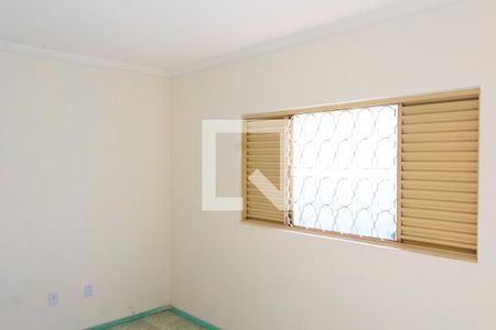 Casa à venda com 250m², 3 quartos e 3 vagas Casa à venda com 250m², 3 quartos e 3 vagasSUITE