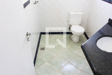 Casa à venda com 250m², 3 quartos e 3 vagas Casa à venda com 250m², 3 quartos e 3 vagasBANHEIRO SOCIAL PISO SUPERIOR