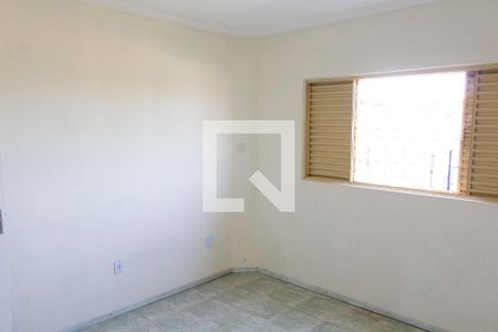 Casa à venda com 250m², 3 quartos e 3 vagas Casa à venda com 250m², 3 quartos e 3 vagasQUARTO 1