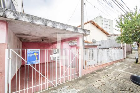 Casa à venda com 350m², 4 quartos e 1 vaga Casa à venda com 350m², 4 quartos e 1 vagaFachada