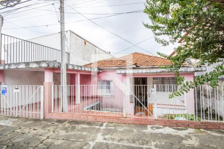 Casa à venda com 350m², 4 quartos e 1 vaga Casa à venda com 350m², 4 quartos e 1 vagaFachada
