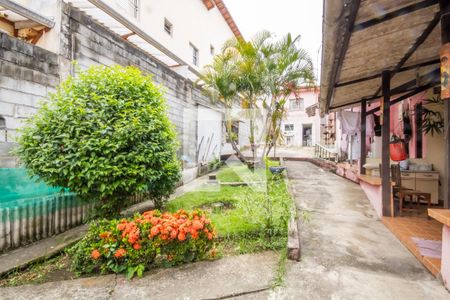 Casa à venda com 350m², 4 quartos e 1 vaga Casa à venda com 350m², 4 quartos e 1 vagaJardim