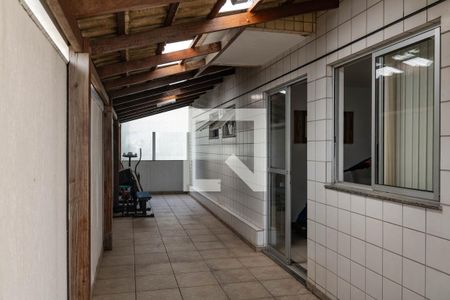 Apartamento à venda com 100m², 3 quartos e 2 vagas Apartamento à venda com 100m², 3 quartos e 2 vagasVaranda