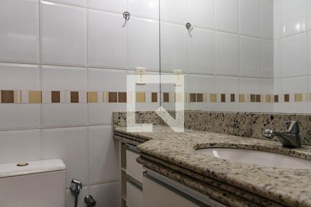 Apartamento à venda com 100m², 3 quartos e 2 vagas Apartamento à venda com 100m², 3 quartos e 2 vagasBanheiro da Suíte