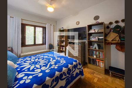 Casa à venda com 225m², 4 quartos e 3 vagasQuarto