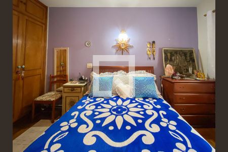 Casa à venda com 225m², 4 quartos e 3 vagasQuarto