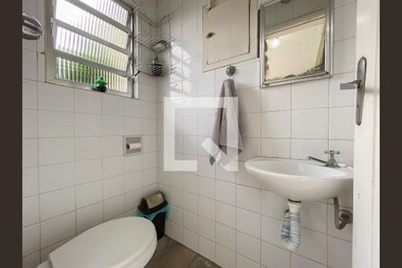 Casa à venda com 225m², 4 quartos e 3 vagasBanheiro de Serviço