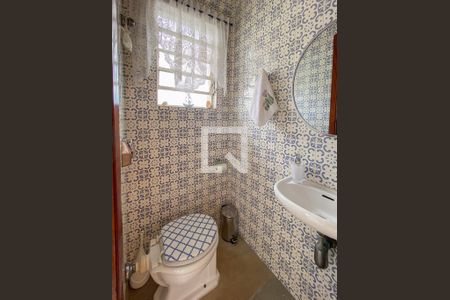 Casa à venda com 225m², 4 quartos e 3 vagasLavabo