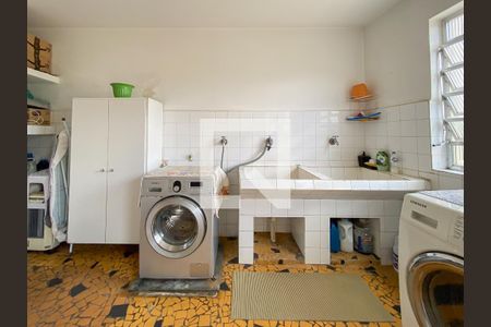 Casa à venda com 225m², 4 quartos e 3 vagasÁrea de Serviço