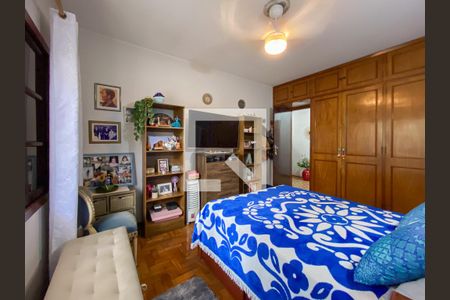 Casa à venda com 225m², 4 quartos e 3 vagasQuarto