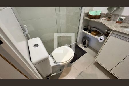 Apartamento à venda com 133m², 3 quartos e 2 vagas Apartamento à venda com 133m², 3 quartos e 2 vagasBanheiro Social