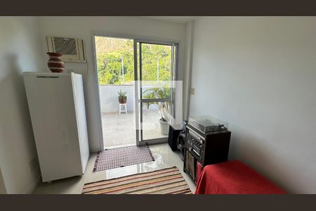Apartamento à venda com 133m², 3 quartos e 2 vagas Apartamento à venda com 133m², 3 quartos e 2 vagasCobertura