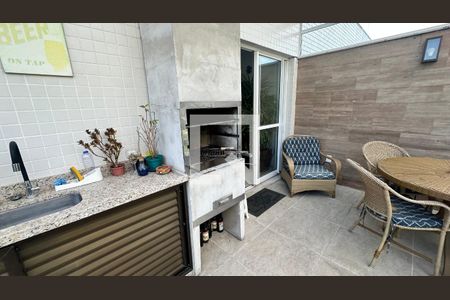 Apartamento à venda com 133m², 3 quartos e 2 vagas Apartamento à venda com 133m², 3 quartos e 2 vagasCobertura