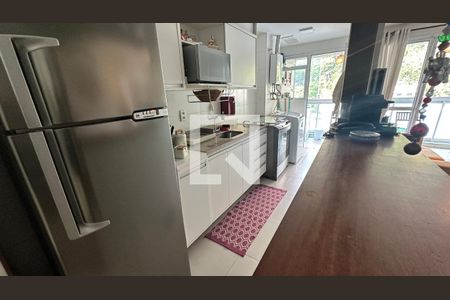 Apartamento à venda com 133m², 3 quartos e 2 vagas Apartamento à venda com 133m², 3 quartos e 2 vagasCozinha