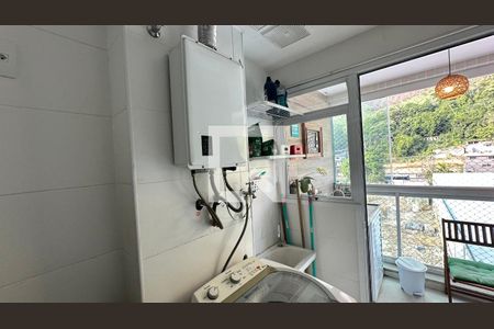 Apartamento à venda com 133m², 3 quartos e 2 vagas Apartamento à venda com 133m², 3 quartos e 2 vagasÁrea de Serviço