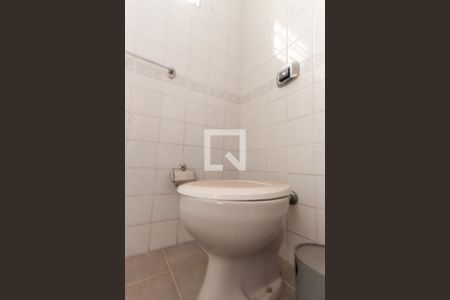 Casa à venda com 220m², 3 quartos e 2 vagas Casa à venda com 220m², 3 quartos e 2 vagasBanheiro da Suíte