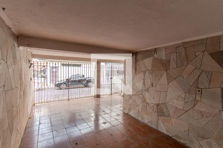 Casa à venda com 220m², 3 quartos e 2 vagas Casa à venda com 220m², 3 quartos e 2 vagasGaragem