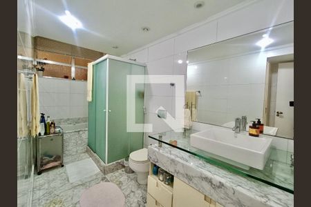 Apartamento para alugar com 181m², 3 quartos e 1 vaga Apartamento para alugar com 181m², 3 quartos e 1 vagaBanheiro social 1