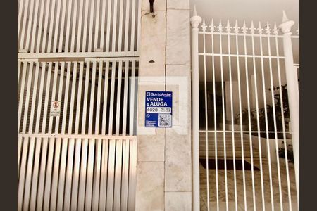 Apartamento para alugar com 181m², 3 quartos e 1 vaga Apartamento para alugar com 181m², 3 quartos e 1 vagaFachada com cartaz QA