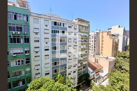 Apartamento para alugar com 181m², 3 quartos e 1 vaga Apartamento para alugar com 181m², 3 quartos e 1 vagaCômodo 2 vista