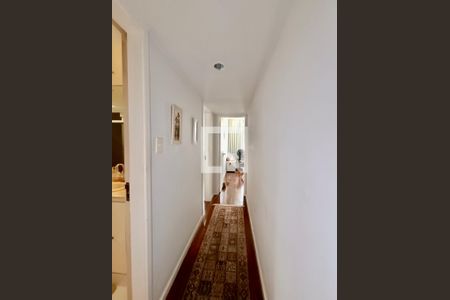 Apartamento para alugar com 181m², 3 quartos e 1 vaga Apartamento para alugar com 181m², 3 quartos e 1 vagaCorredor