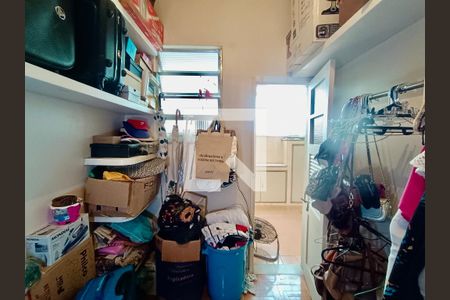 Apartamento para alugar com 181m², 3 quartos e 1 vaga Apartamento para alugar com 181m², 3 quartos e 1 vagaQuarto serviço 1