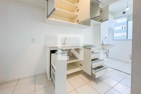 Apartamento à venda com 54m², 2 quartos e 1 vaga Apartamento à venda com 54m², 2 quartos e 1 vagaCozinha - Armários
