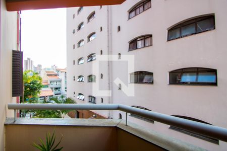 Varanda da sala de apartamento para alugar com 1 quarto, 60m² em Vila Alzira, Santo André