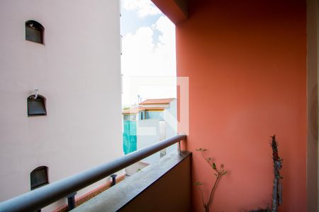 Varanda da sala de apartamento para alugar com 1 quarto, 60m² em Vila Alzira, Santo André