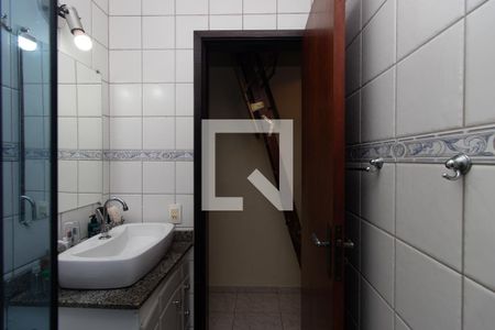 Casa à venda com 139m², 3 quartos e 4 vagas Casa à venda com 139m², 3 quartos e 4 vagasBanheiro Social